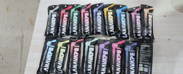 LANA ZOLT抛弃式8000口一次性✨可充電🔋超大容量👍時尚單品🔥活動 8送1